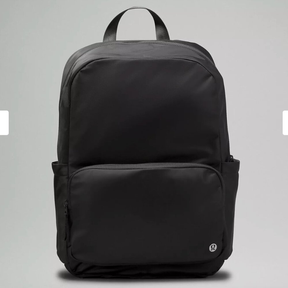 Everywhere Backpack 22L - BLACK